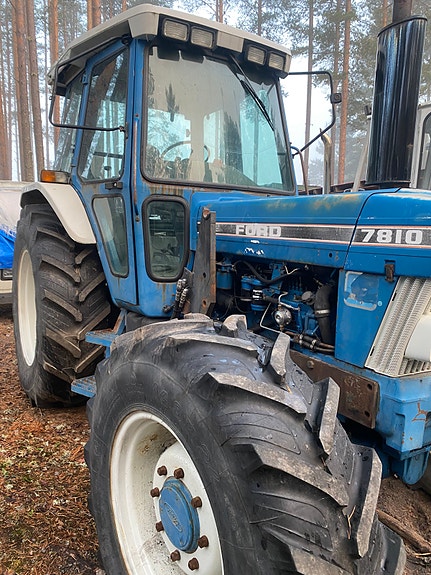 Ford 7810 2 of 13