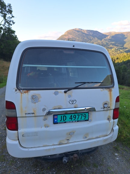 Toyota HiAce 5 of 19