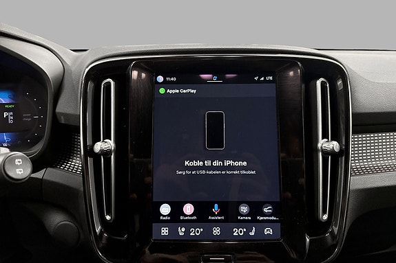 Volvo XC40 21 of 24