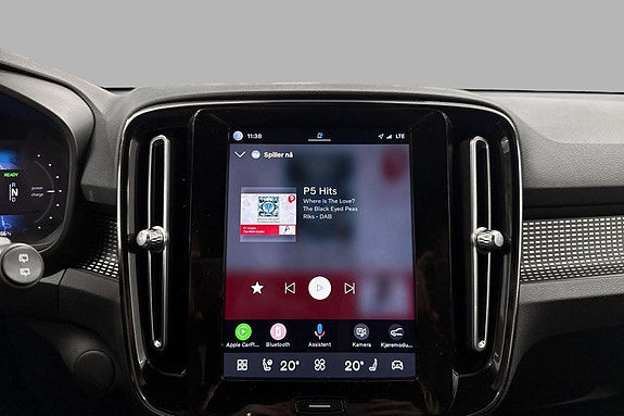 Volvo XC40 15 of 24