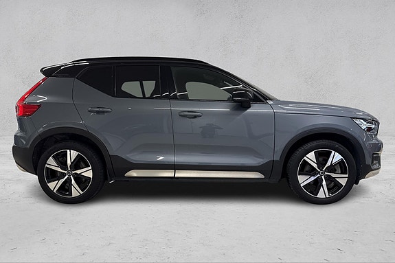 Volvo XC40 6 of 24