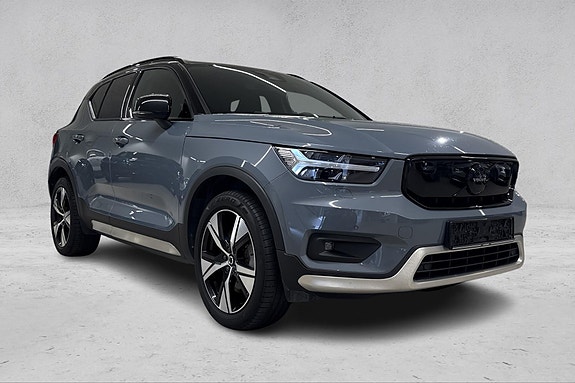 Volvo XC40 7 of 24