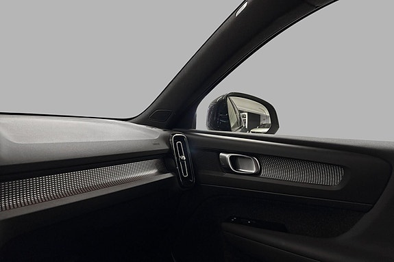 Volvo XC40 22 of 24