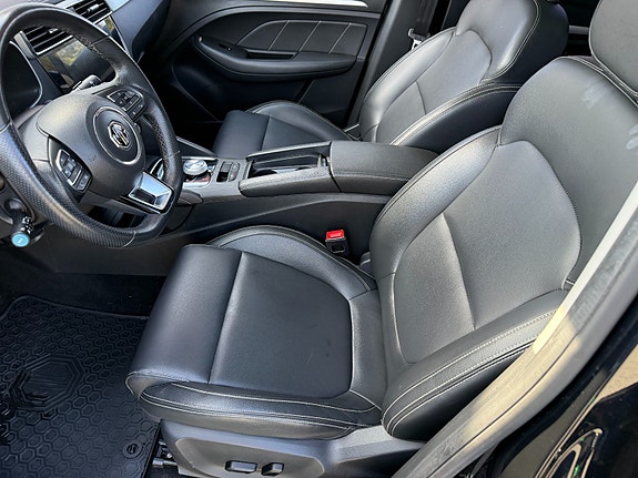 MG ZS EV 9 of 17