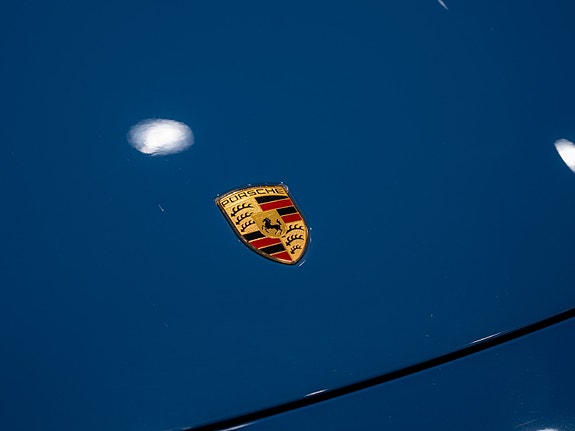 Porsche Taycan Cross Turismo 11 of 30