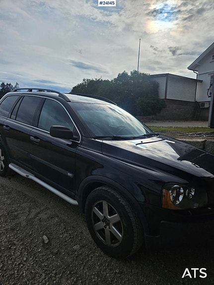Volvo XC90 2 of 6