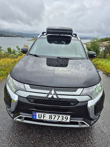 Mitsubishi Outlander 2 of 30