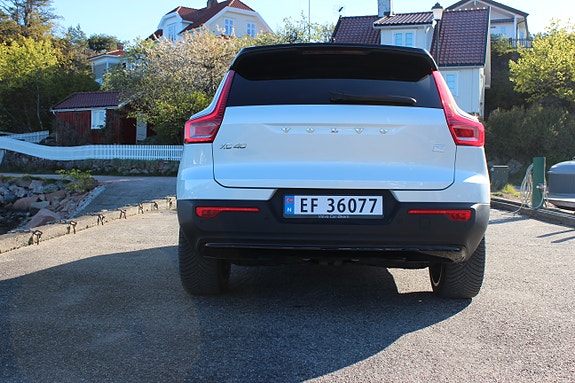 Volvo XC40 6 of 30