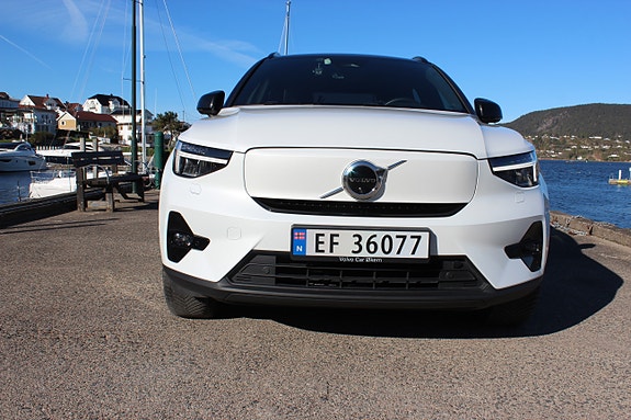 Volvo XC40 5 of 30