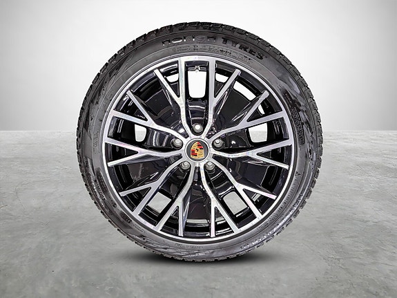 Porsche Taycan Cross Turismo 24 of 27
