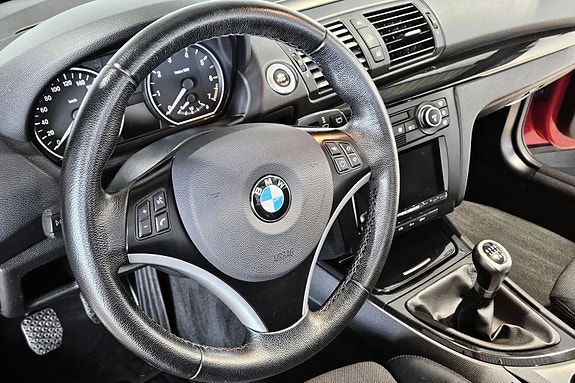BMW 118i 27 of 30