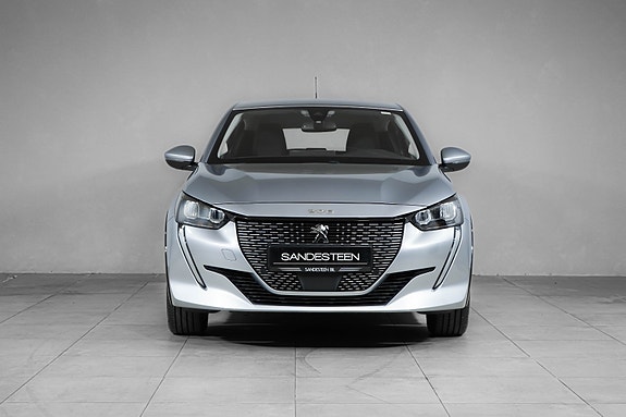 Peugeot e-208 2 of 20