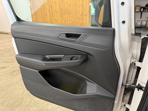 Volkswagen Caddy 18 of 23