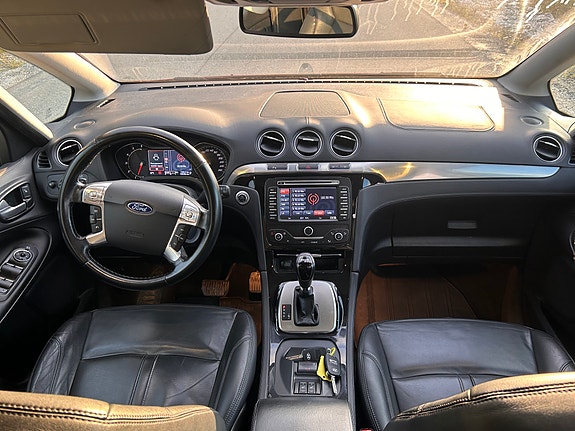 Ford S-MAX 12 of 30
