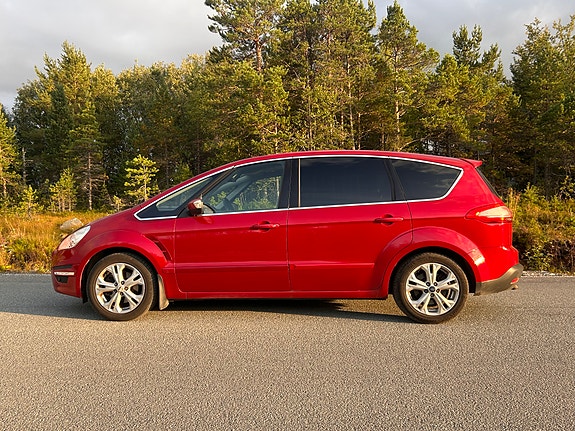Ford S-MAX 4 of 30