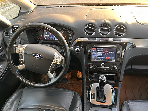 Ford S-MAX 13 of 30