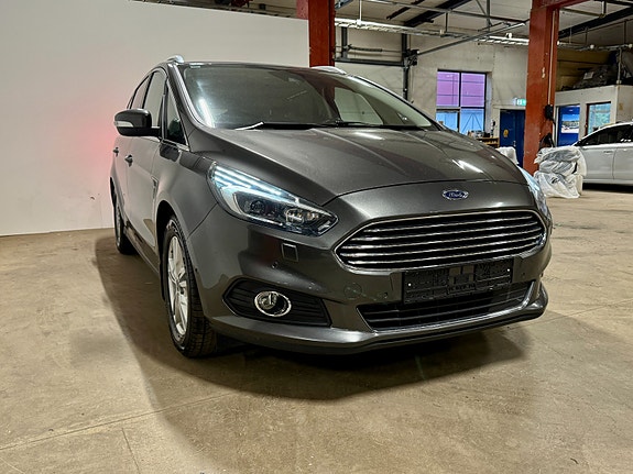 Ford S-MAX 14 of 30
