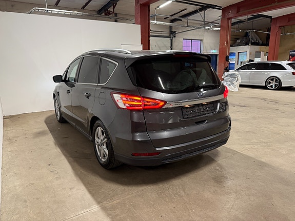 Ford S-MAX 21 of 30