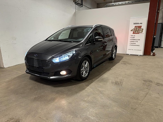 Ford S-MAX 10 of 30