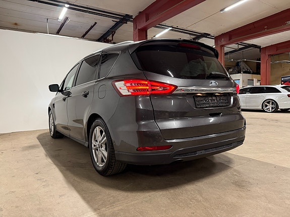 Ford S-MAX 22 of 30