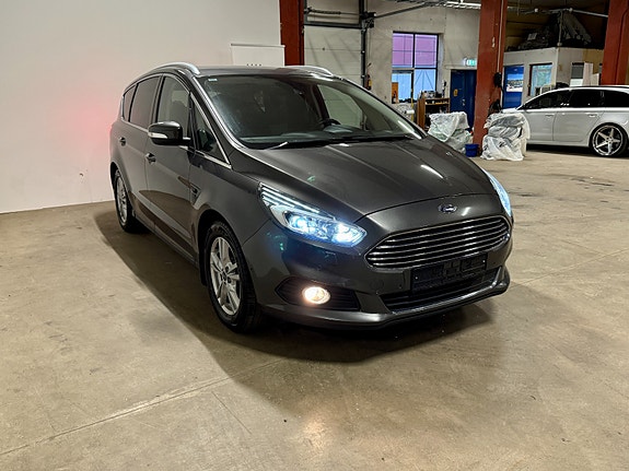 Ford S-MAX 13 of 30