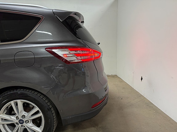 Ford S-MAX 17 of 30