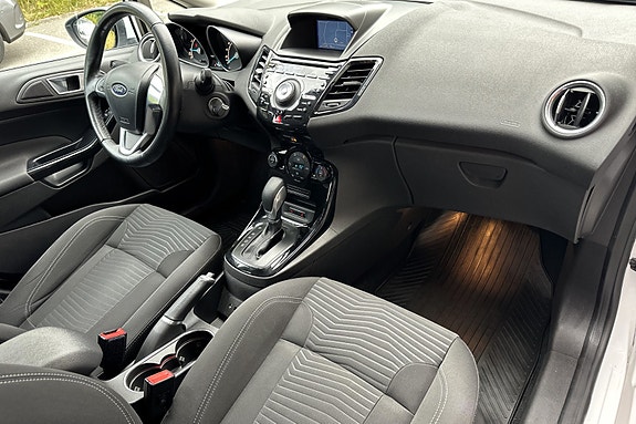 Ford Fiesta 15 of 26