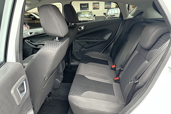 Ford Fiesta 11 of 26