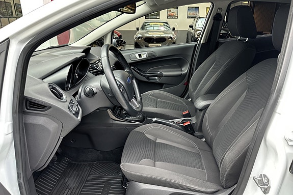 Ford Fiesta 10 of 26