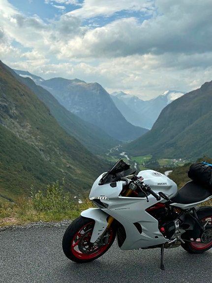 Ducati SuperSport S 3 of 12
