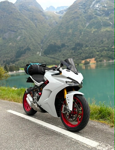 Ducati SuperSport S 11 of 12