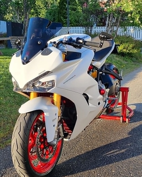 Ducati SuperSport S 6 of 12