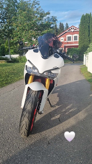Ducati SuperSport S 4 of 12