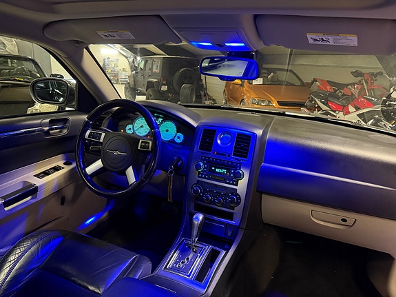 Chrysler 300C 17 of 19
