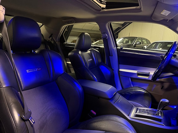 Chrysler 300C 14 of 19