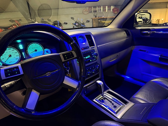 Chrysler 300C 15 of 19