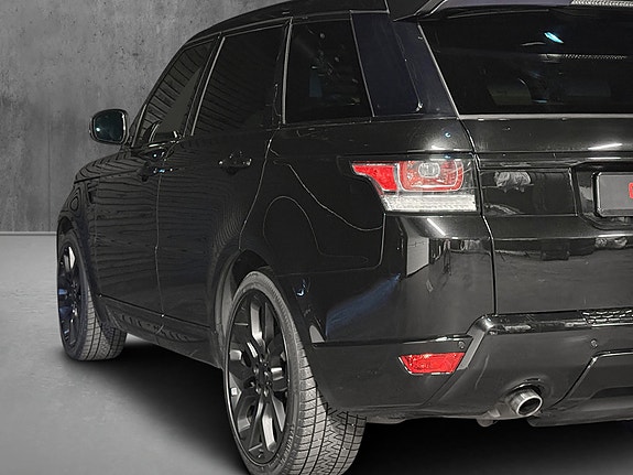 Land Rover Range Rover Sport 11 of 28