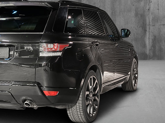 Land Rover Range Rover Sport 10 of 28