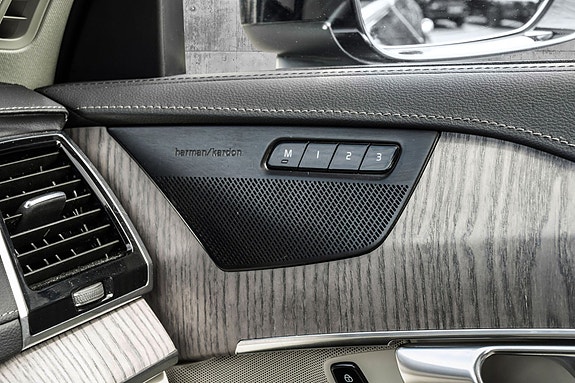 Volvo XC90 21 of 30