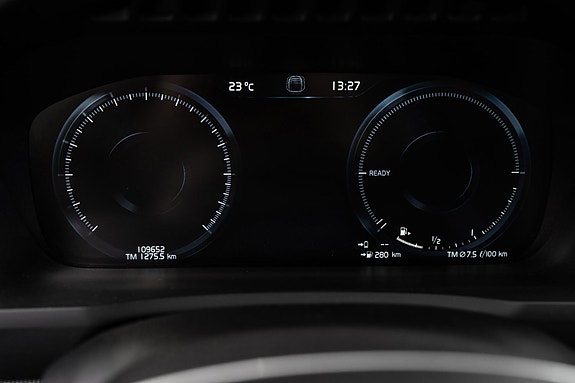 Volvo XC90 13 of 30