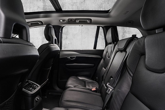 Volvo XC90 22 of 30