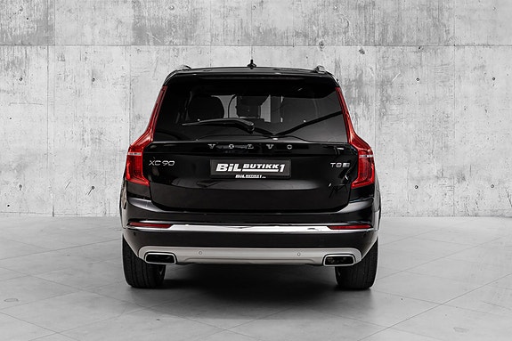 Volvo XC90 6 of 30