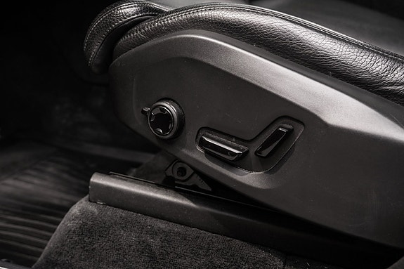 Volvo XC90 28 of 30