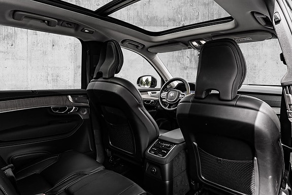 Volvo XC90 28 of 30
