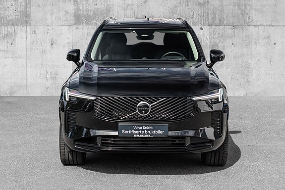 Volvo XC90 4 of 30