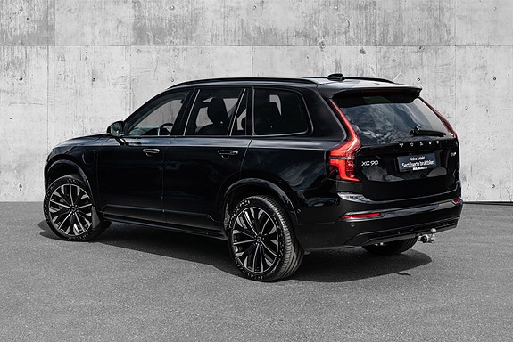 Volvo XC90 8 of 30