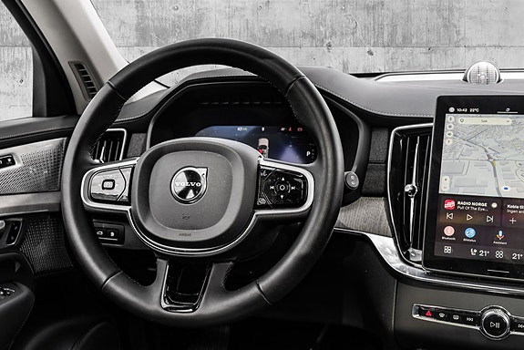 Volvo XC90 17 of 30