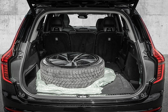 Volvo XC90 25 of 30