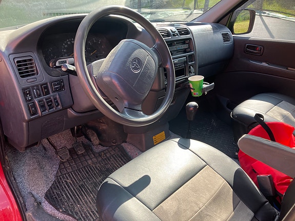 Toyota HiAce 10 of 11