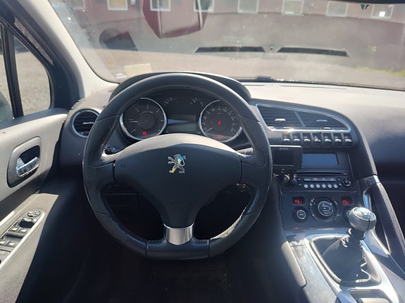 Peugeot 3008 11 of 14
